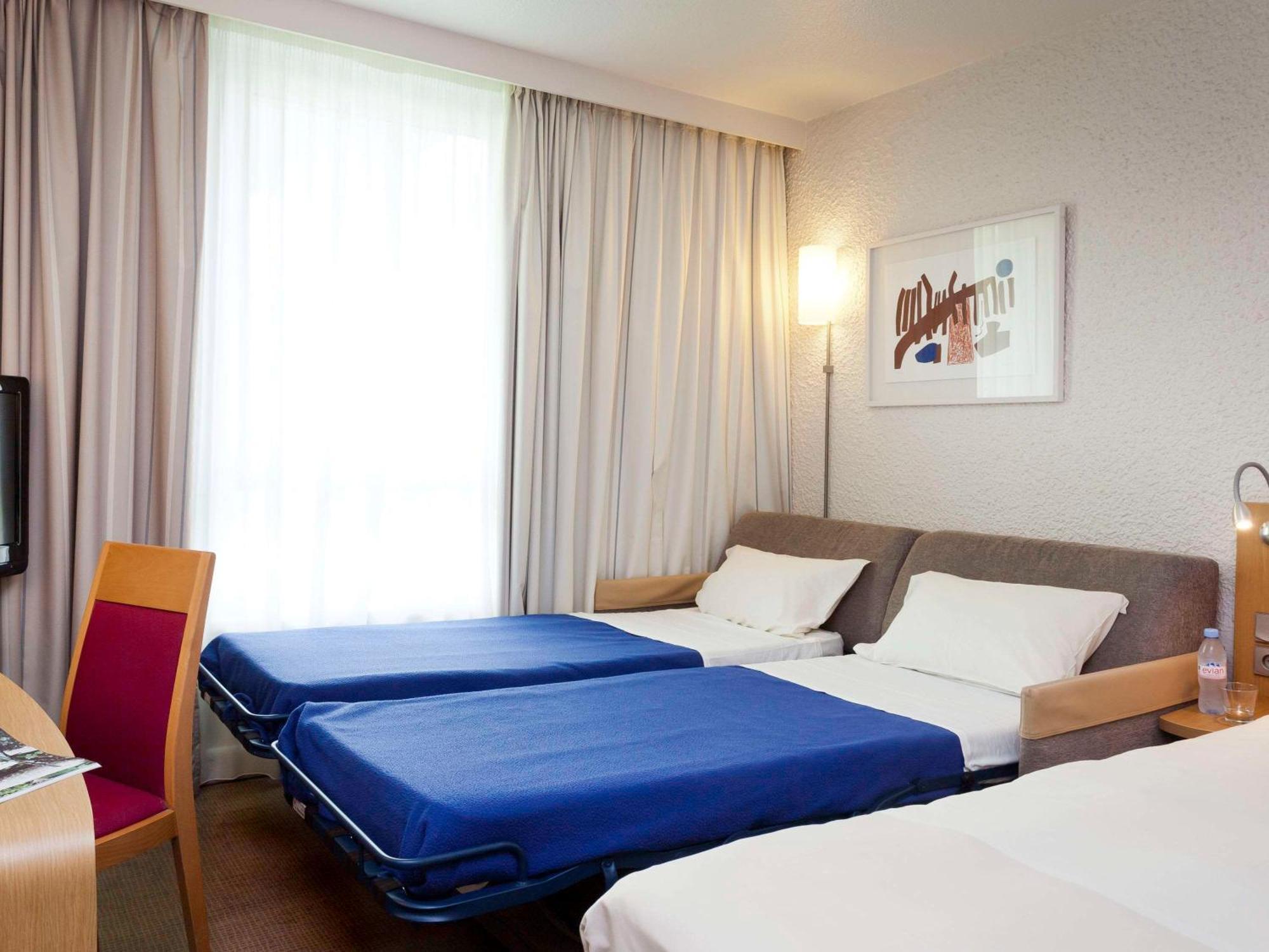 โนโวเทล นีซ แอโรปอร์ กัป 3000 Hotel แซ็งต์-โลร็อง-ดู-วาร์ ภายนอก รูปภาพ